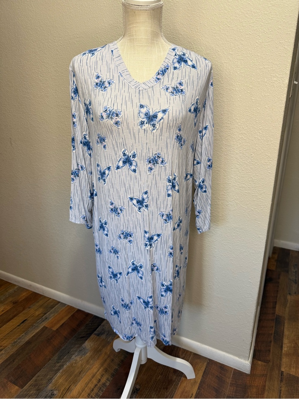 Jockey - Blue/Gray Butterfly Print V-Neck Pajamas - Size Medium